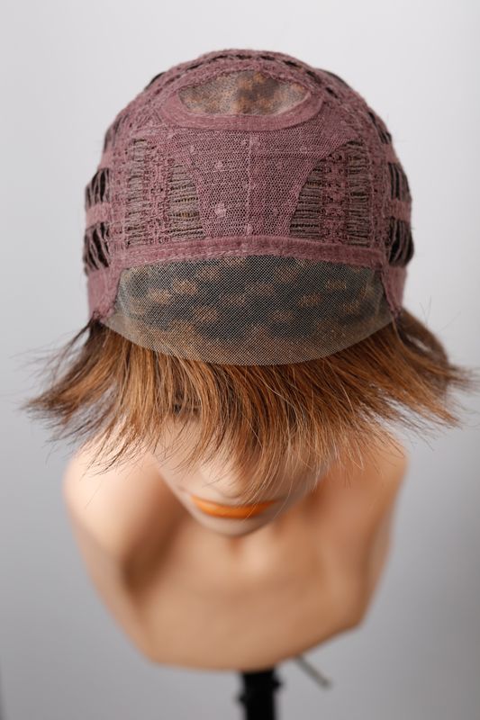 Штучна перука жіноча 041583 Ginger Small (Chocolate Mix) Русяве коротке волосся - фотографія
