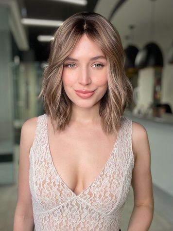 Натуральна перука жіноча Couture 1/318 (5+7/8+10/7) Cлов'янське русяве волосся середньої довжини - фотографія