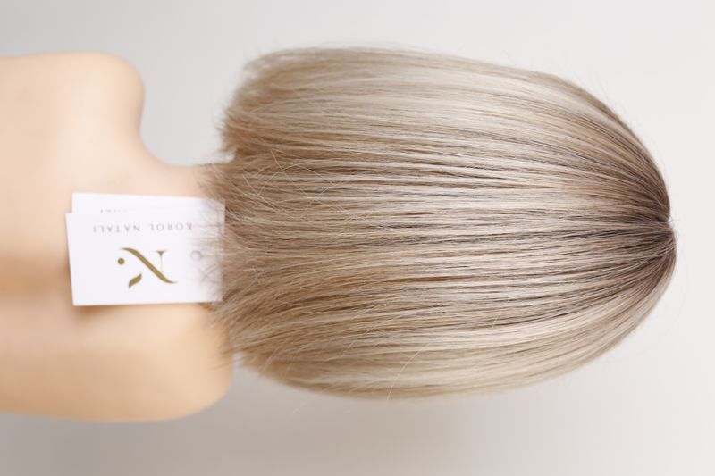 Wig women's 041510 Sing Mono Part (Pearlblonde Rooted) Artificial blonde hair of medium length