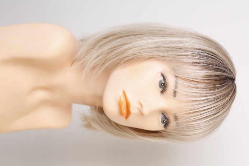 Wig women's 041510 Sing Mono Part (Pearlblonde Rooted) Artificial blonde hair of medium length