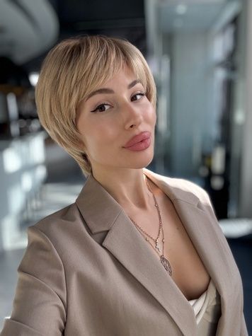 Перука жіноча 31332 Wigs 12/22 (12/22) Натуральне світле коротке волосся - фотографія