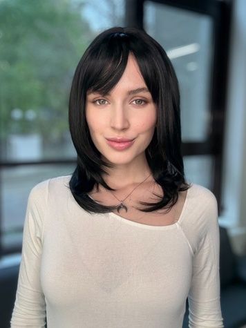 Wig women's 53052 H5222 (2) Artificial dark hair of medium length