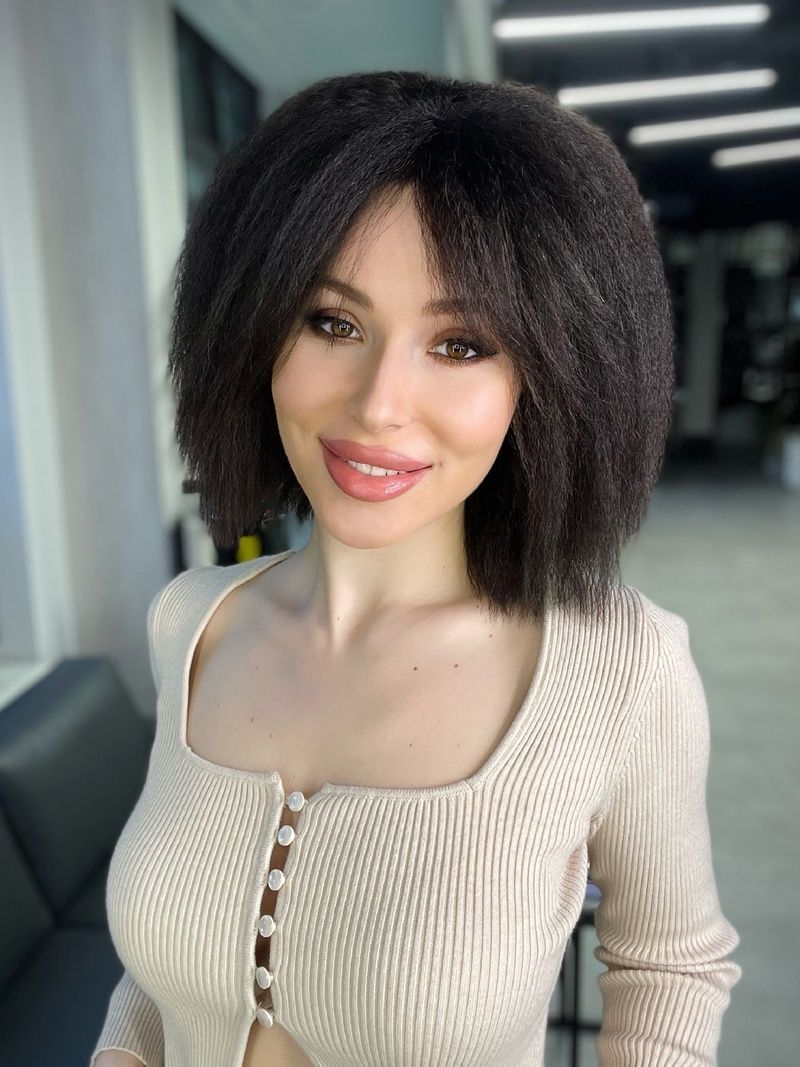 Перука жіноча 3308/1 N126-3 kinky straight (6+8) Натуральне темне волосся середньої довжини - фотографія