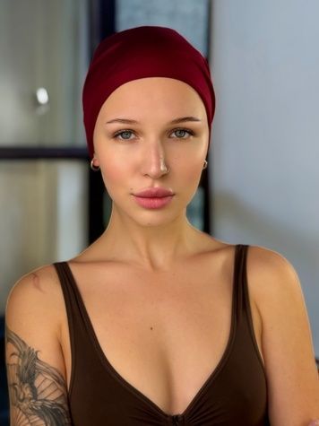 Головний убір 12397 Модель шапочка в спортивному стилі - фотографія