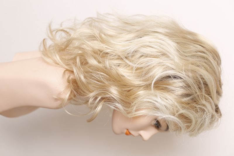 Wig 040930 Beach Mono (Pearl Blonde Rooted)