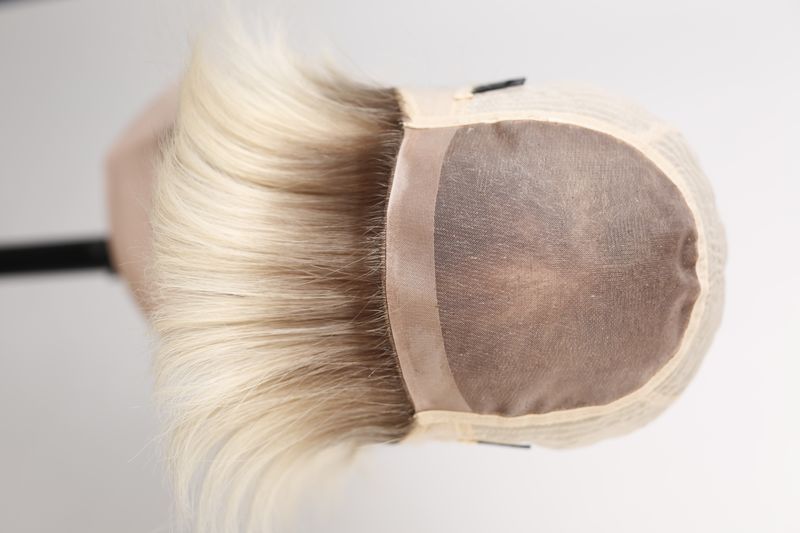 Натуральна перука жіноча 31632 Wigs-7T/60 (7T/60) Світле волосся середньої довжини - фотографія