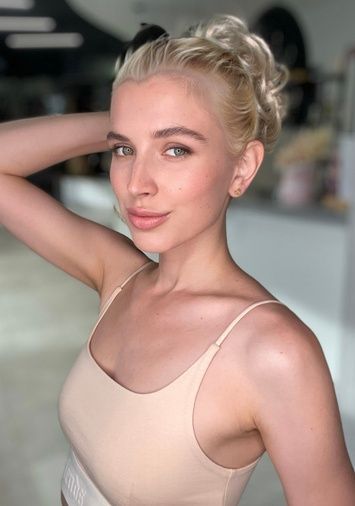 Doczepiany kok na gumce 90755 H990 (26) Sztuczne kr&oacute;tkie włosy blond - фото