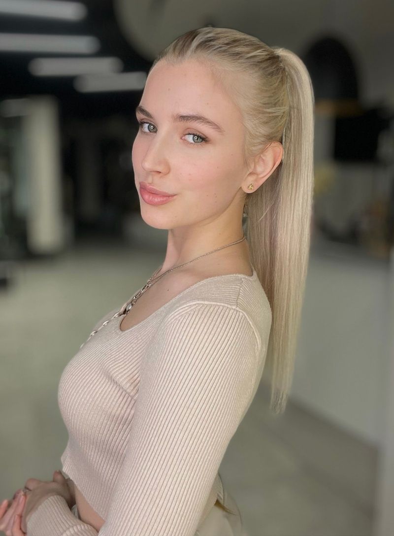 Buns 90734 (9/1) Natural blonde long hair
