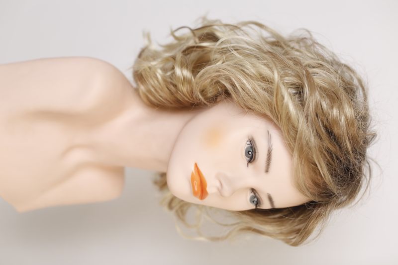 Wig 041107 Girl Mono (Champagne Rooted)