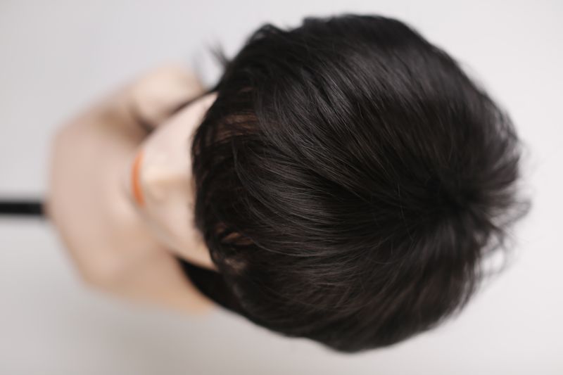 Synthetic wig women's 53098 H1421G AT (2)  Dark hair of medium length