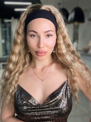 Half wig on a ribbon  7655 (7/1+9/0)