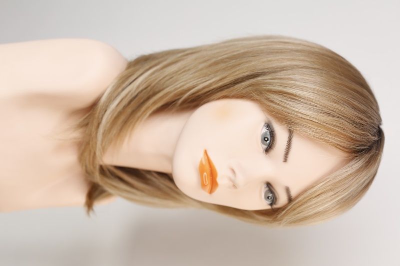 Wig women's 4649 HEVRO 100-200 (Y928) Artificial blonde hair of medium length