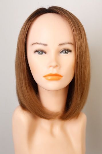 Натуральный парик женский 31563 Wigs M combi&white (M4/8/24) Русые волосы средней длины - фото