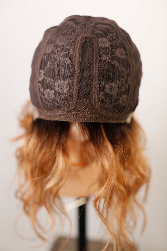 Натуральна перука жіноча 31566 Wigs M combi&white (4+8) Русяве волосся середньої довжини - фотографія
