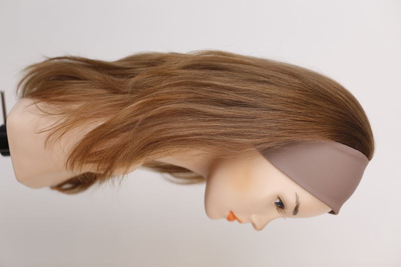 Half wig on a ribbon 7/374 (8/0)