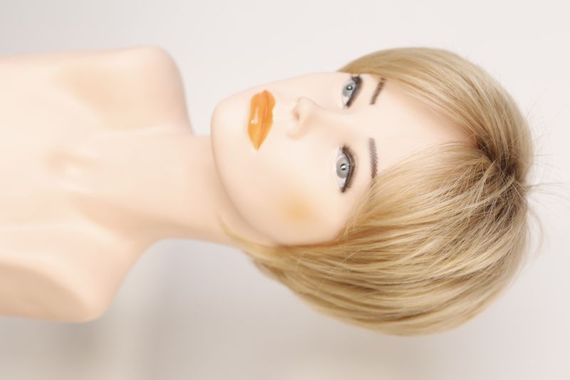 Women's wig 53048 H2608 (Y928H) Artificial light short hair