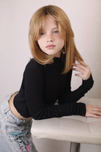 Natural children's wig 031610 BB (RT4-30) Medium length light blond hair
