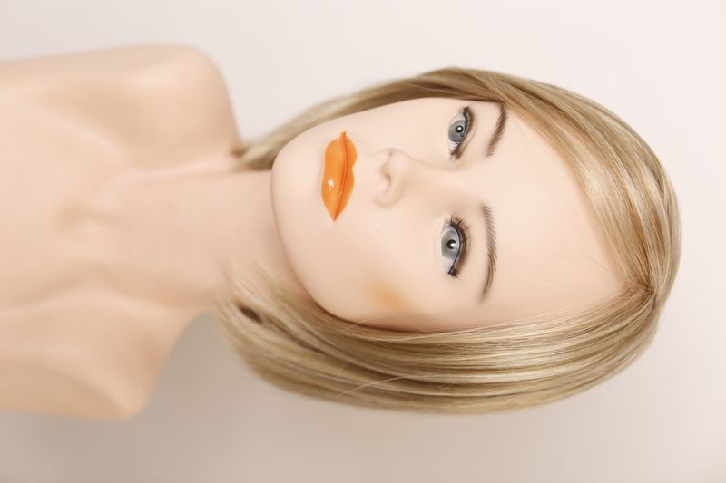 Synthetic women's wig 041546 Eli (Light Blonde) Blonde hair of medium length
