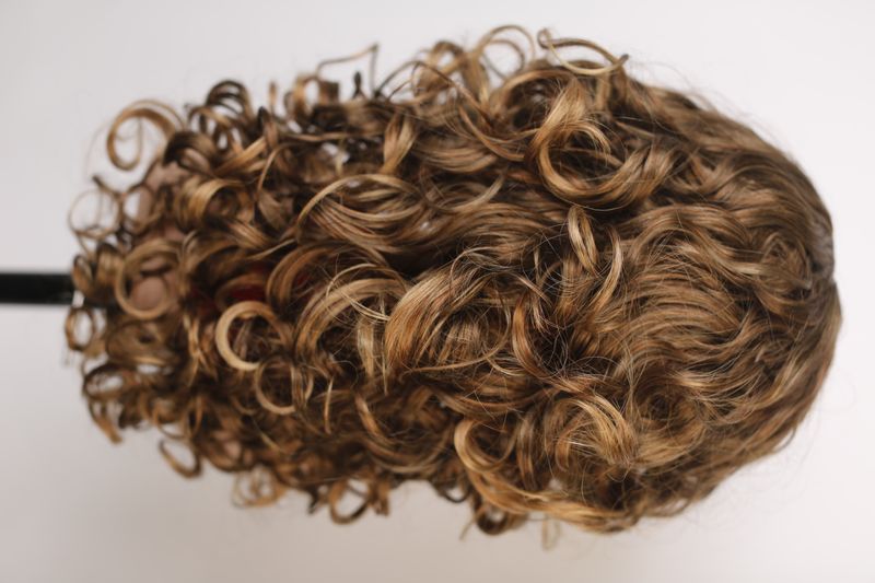 Half wig on a ribbon 7962 5985 (24BT-130)