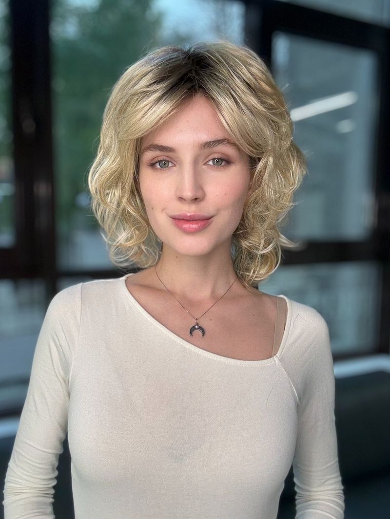 Sztuczna peruka damska 041436 Philo Lace (20/22+14) Blond średniej długości - фото