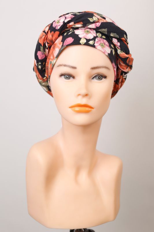 Головний убір 12412 Модель шапочка зі стрічками - фотографія
