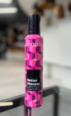 Mousse for fixing and giving volume 00049431