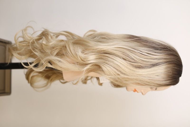 Wig women's 52710 CXD889 (Y56/24H613) Artificial blonde long hair