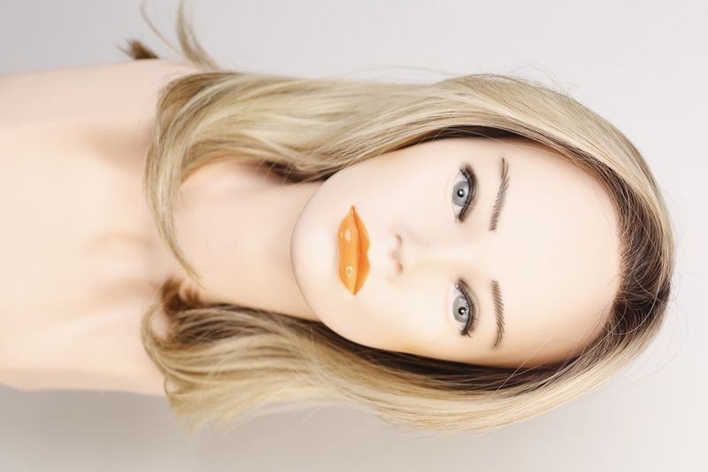 Wig women's 041435 Melody Large Mono t (Champagne Rooted) Artificial blonde hair of medium length