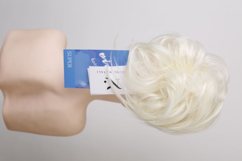 Buns 90666 Q17 (613A) Artificial blonde short hair