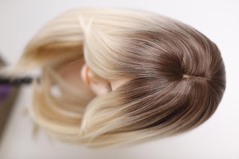 Synthetic wig women's 53240 242-1 (242-1) Blonde short hair