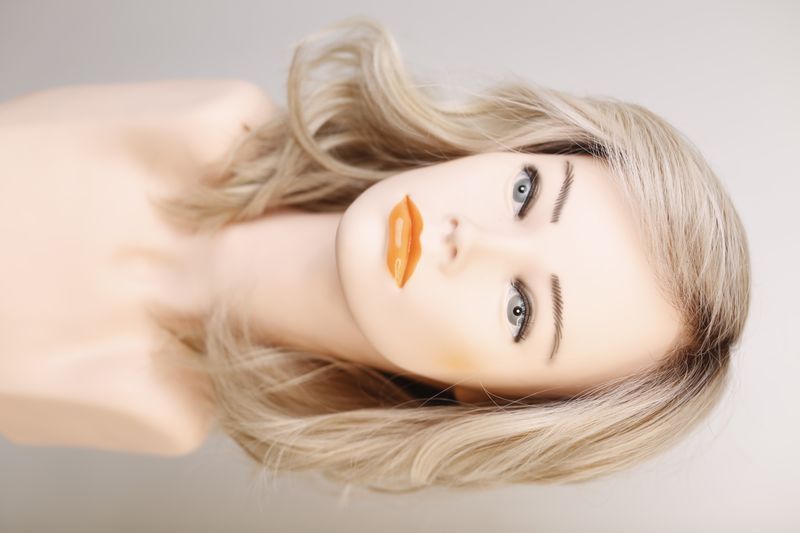 Перука жіноча 041511 Delight Mono Part (Pearl Blonde Rooted) Штучне світле волосся середньої довжини - фотографія