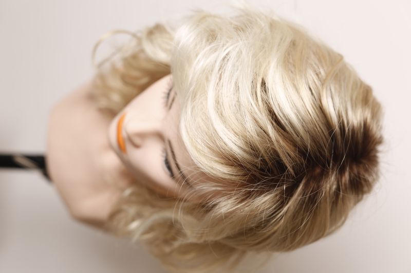 Wig 041233 Beach Mono (Pearl Blonde Rooted)