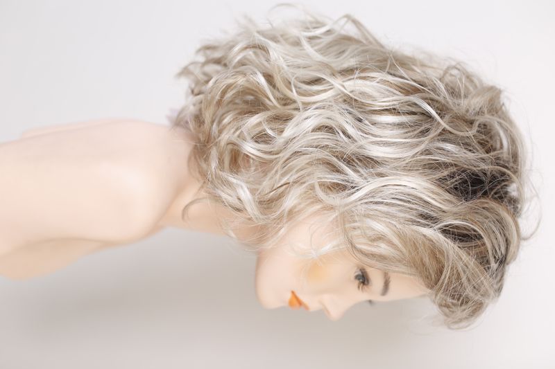 Synthetic women's wig  041456 Girl Mono (Pearlblonde Rooted) Blonde short hair