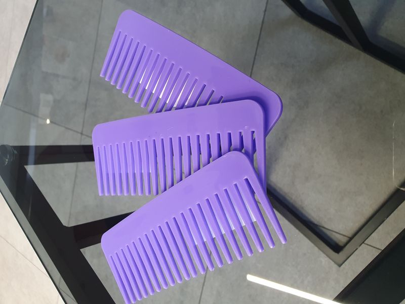 Wig comb 05098