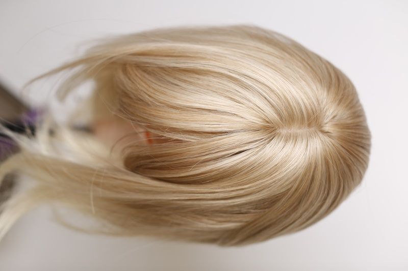 Synthetic wig women's 53243 242-3 (24/613) Blonde medium hair