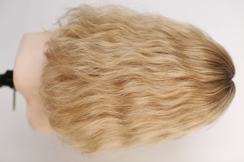 Women's natural wig 31608 BB (RT4-30) Medium length light brown hair